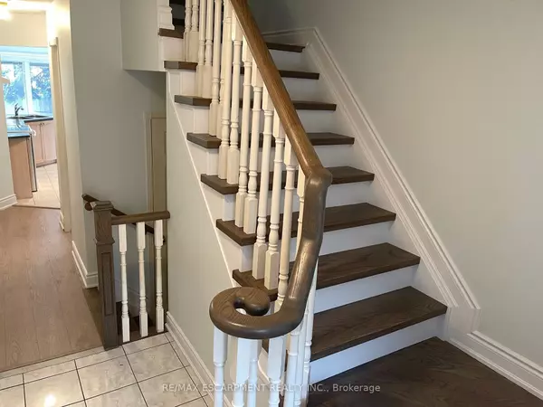 Mississauga, ON L4Z 3W8,455 Apache CT #15