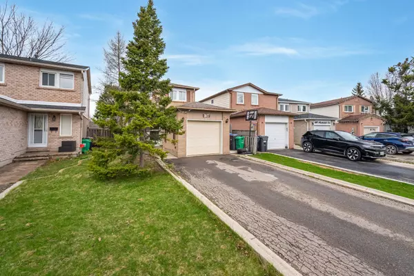 Brampton, ON L6X 2V2,136 Martindale CRES
