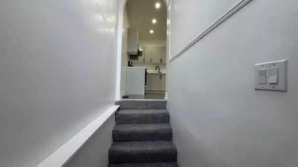 Hamilton, ON L8L 2C7,425 Cannon ST E #1