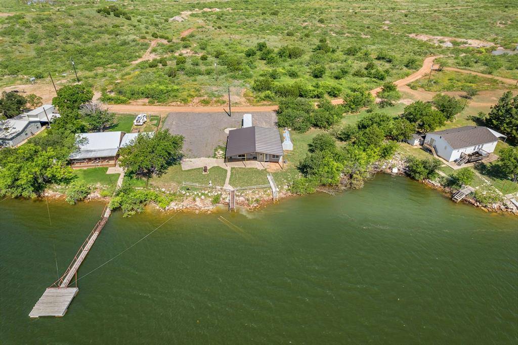 894 W Moonshine Road, Seymour, TX 76380