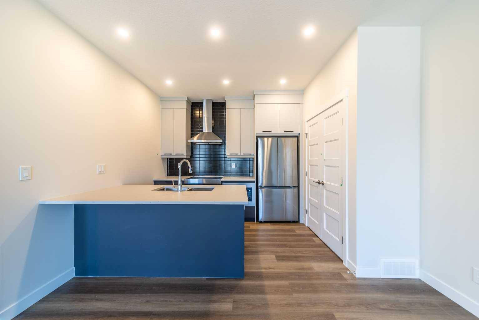 Calgary, AB T3C 3Y3,707 Sovereign Common SW