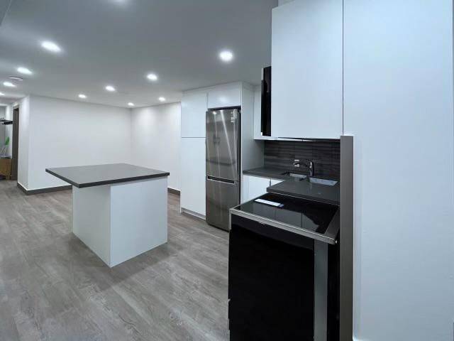 Toronto C01, ON M6J 1X3,1213 Dundas ST W #LOWER