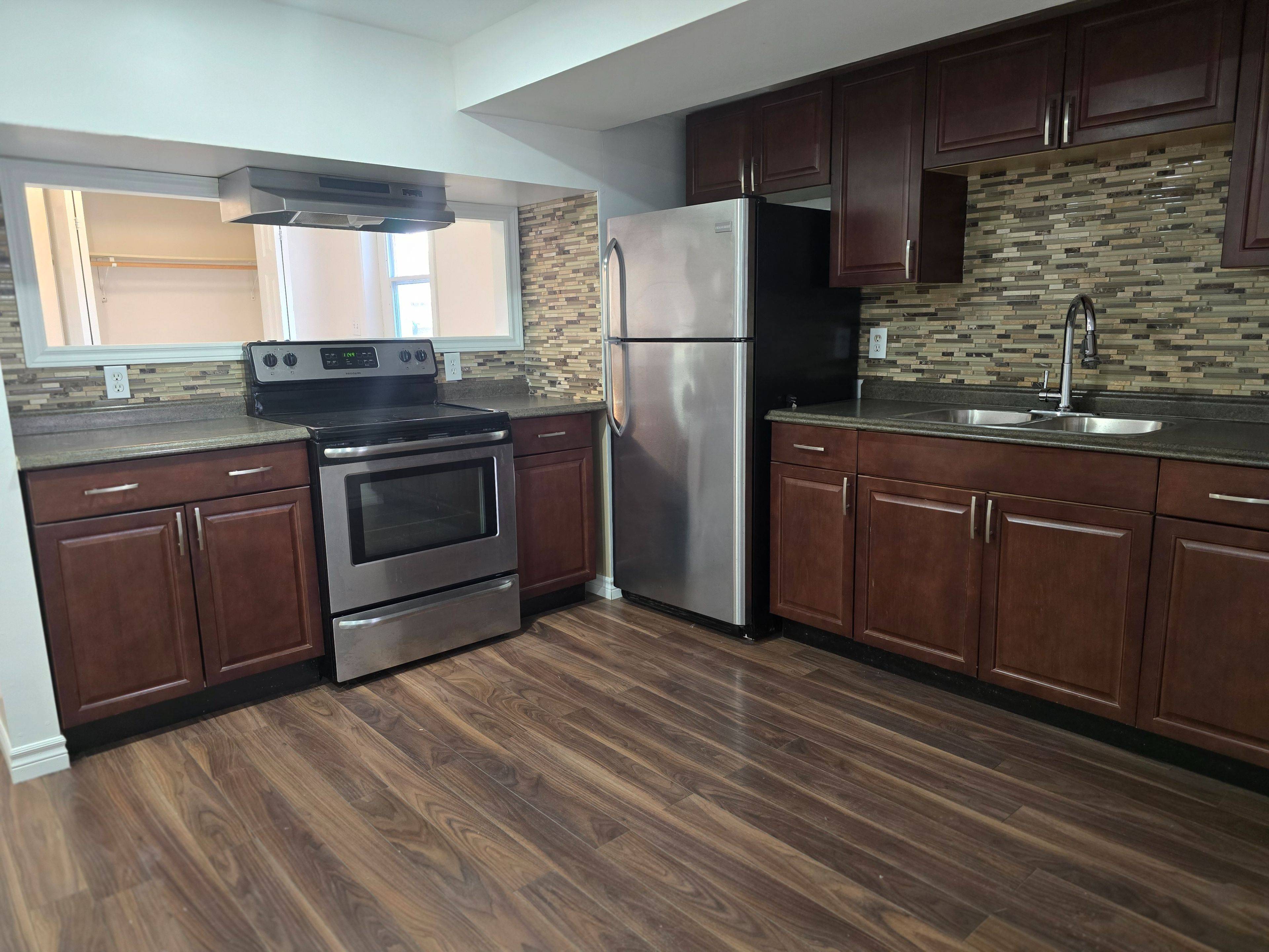 Whitby, ON L1N 8W5,28 Fairmeadow PL E