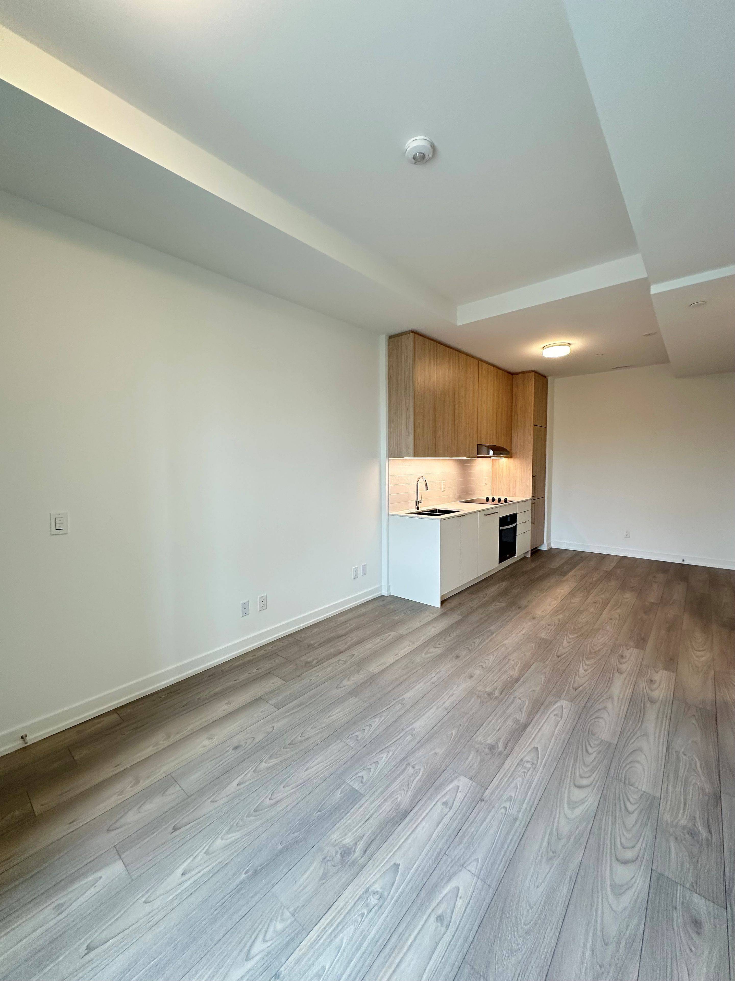 Richmond Hill, ON L4S 0P5,65 Saigon DR #102