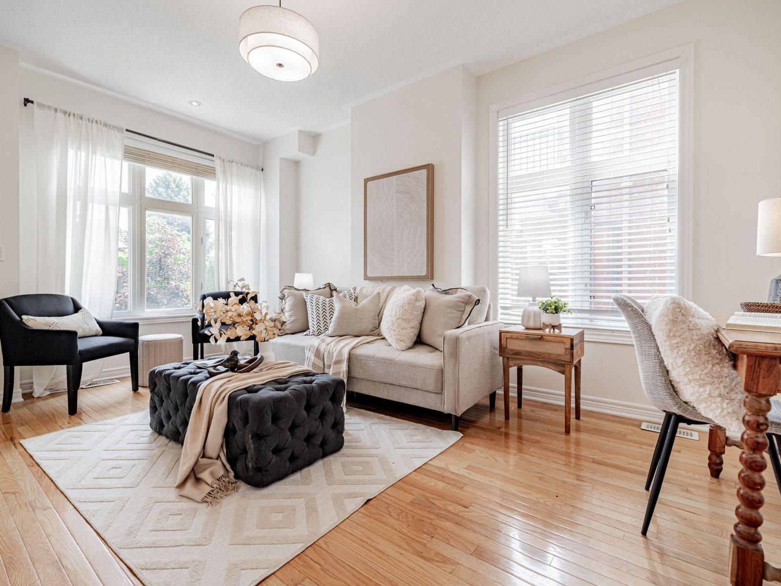Vaughan, ON L4L 3S3,32 Helen ST