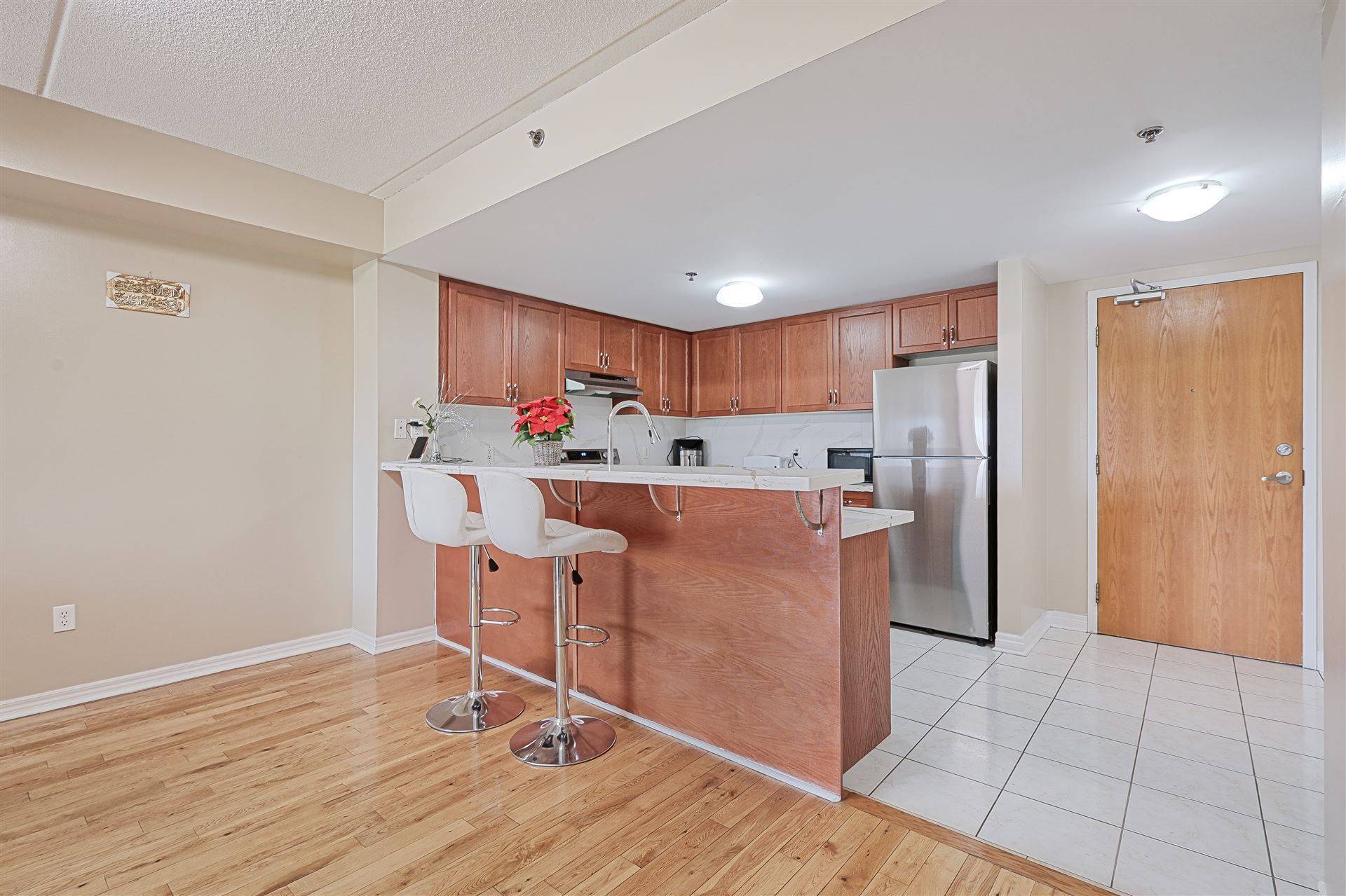 Markham, ON L3S 4V6,7428 Markham RD #304