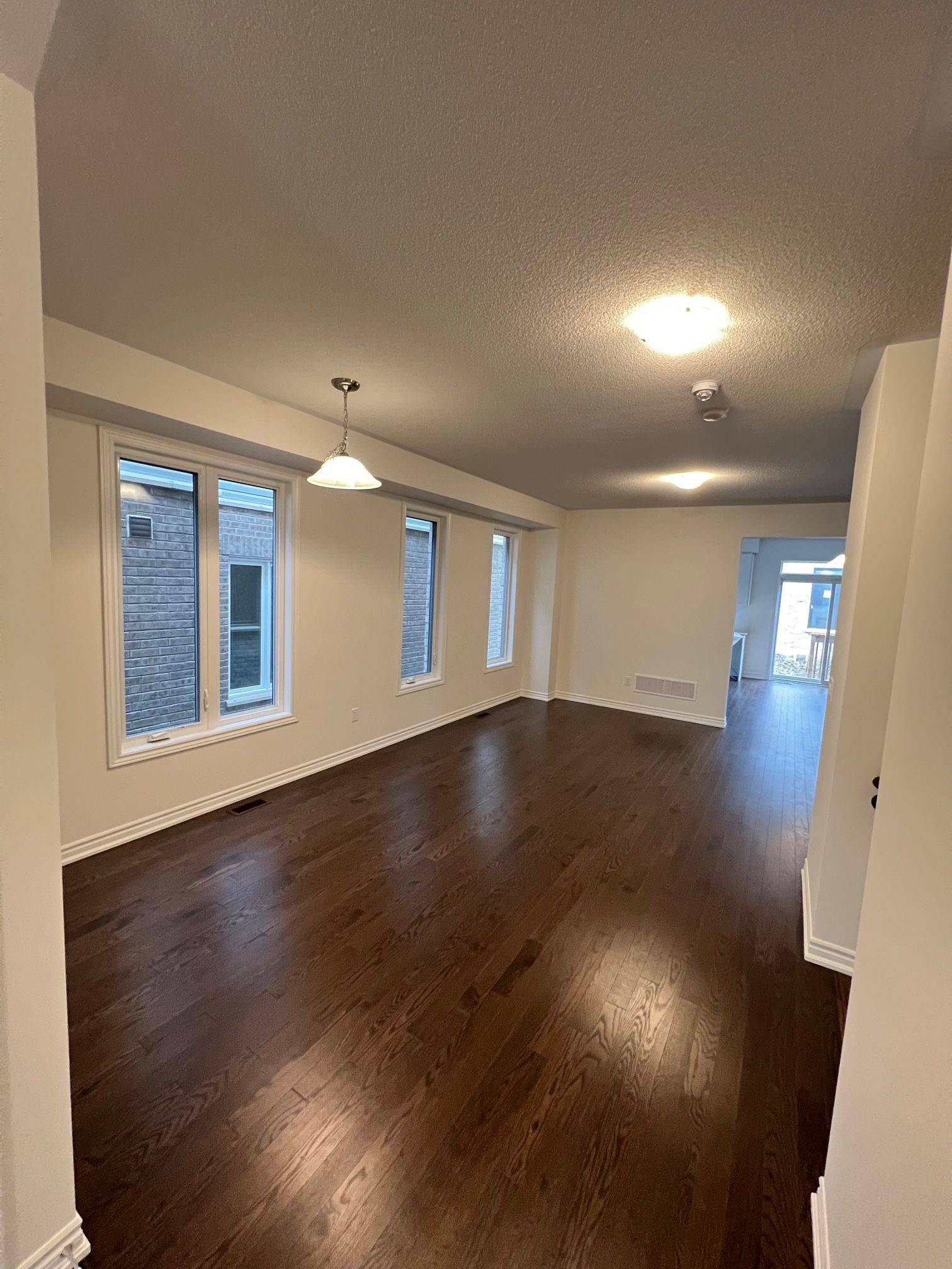 Barrie, ON L9S 2Z4,13 Pheonix BLVD