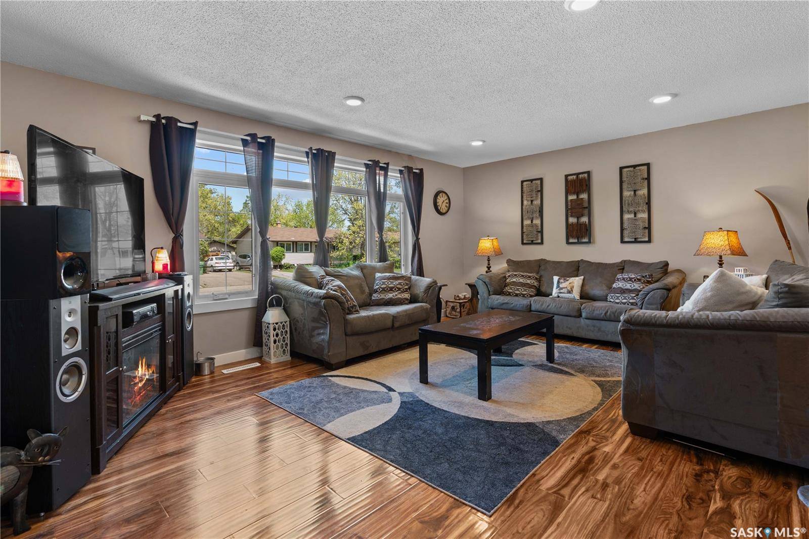 Regina, SK S4R 0B4,87 Elmview ROAD
