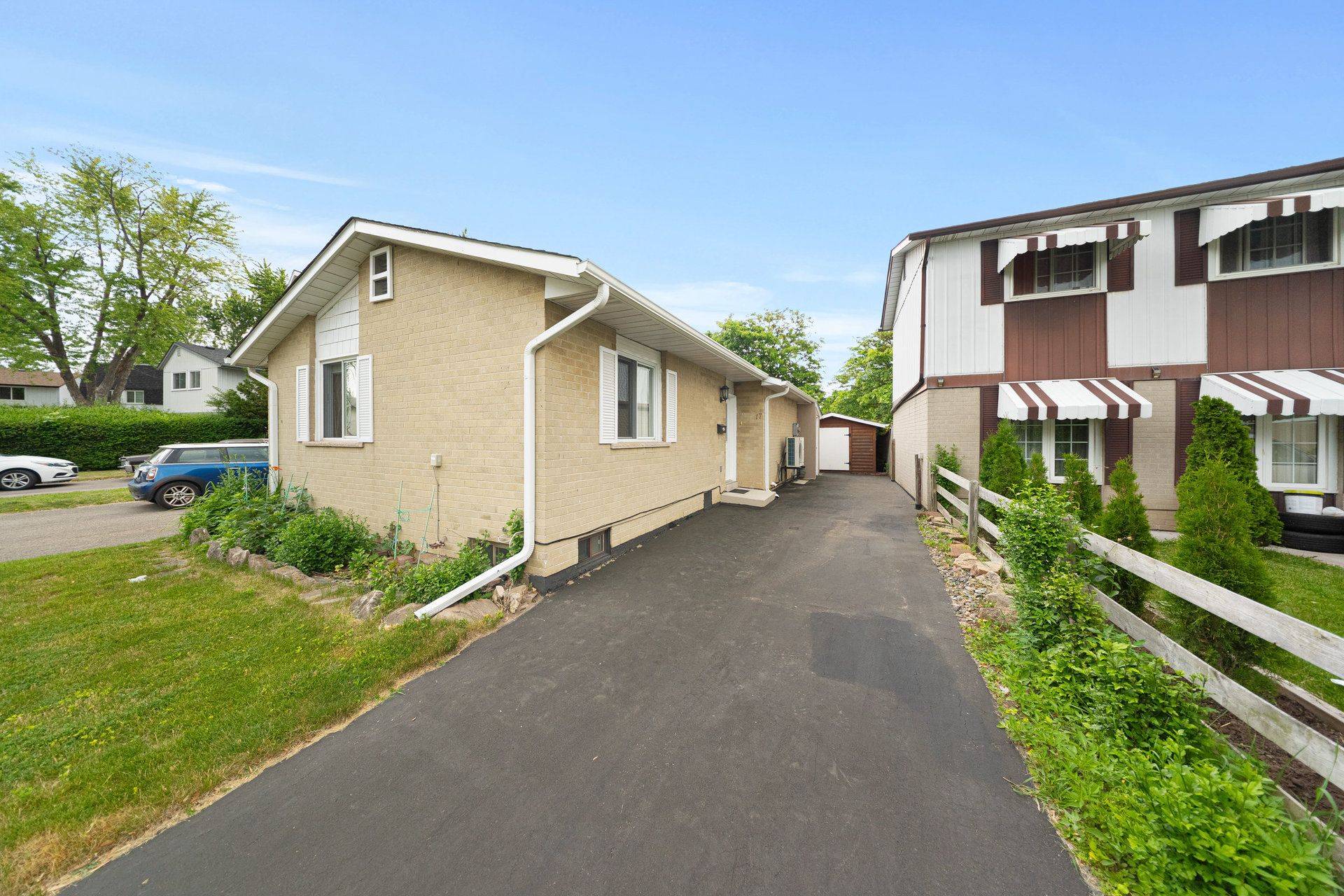 17 Haley CT, Brampton, ON L6S 1N6
