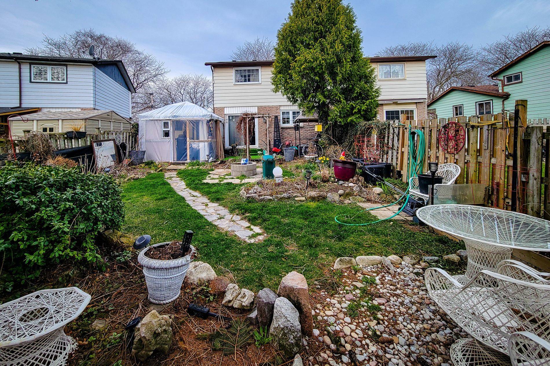 St. Catharines, ON L2N 6C2,30 Lafayette DR