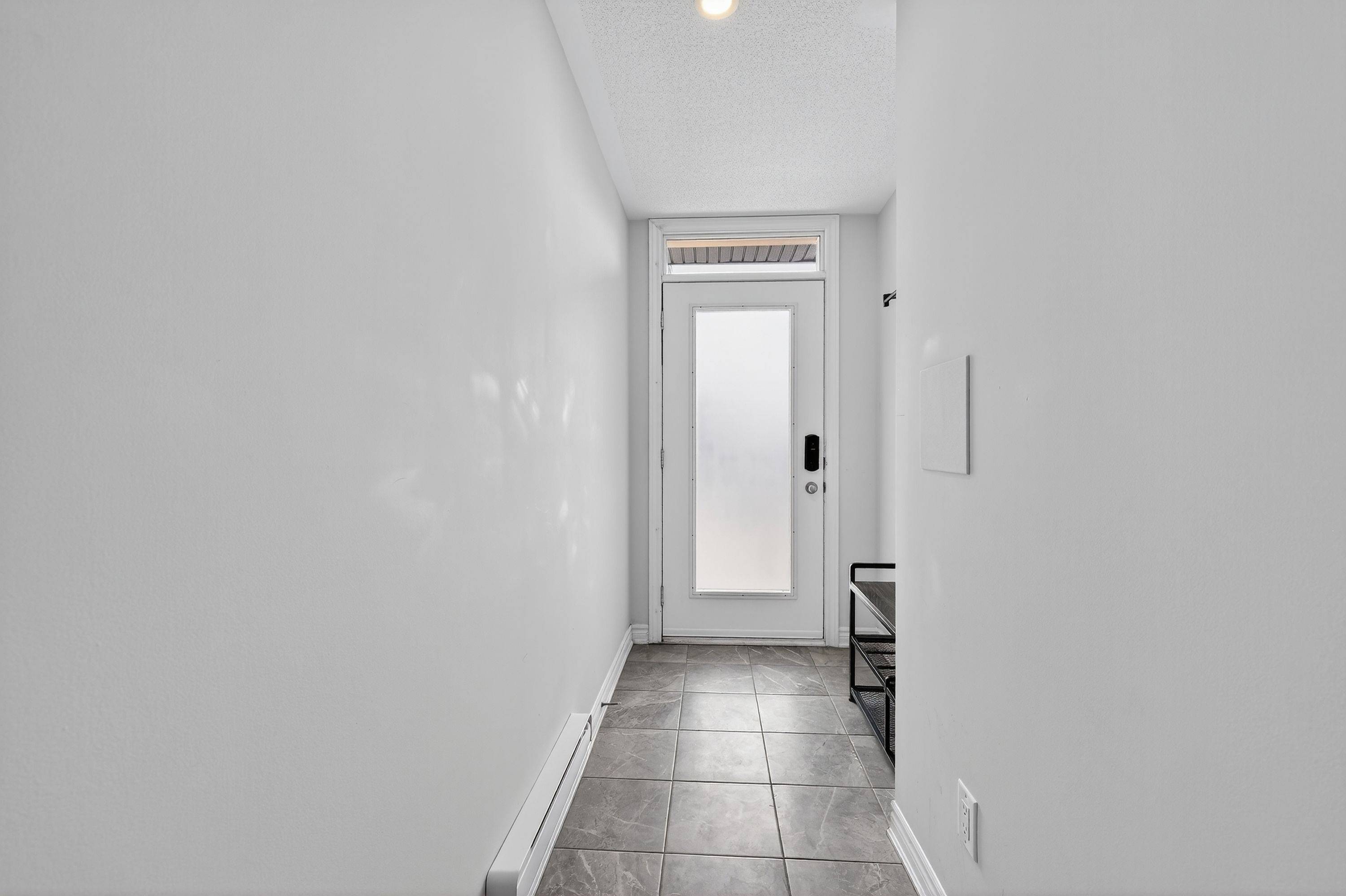 Manor Park - Cardinal Glen And Area, ON K1K 5A5,551 Takamose Private