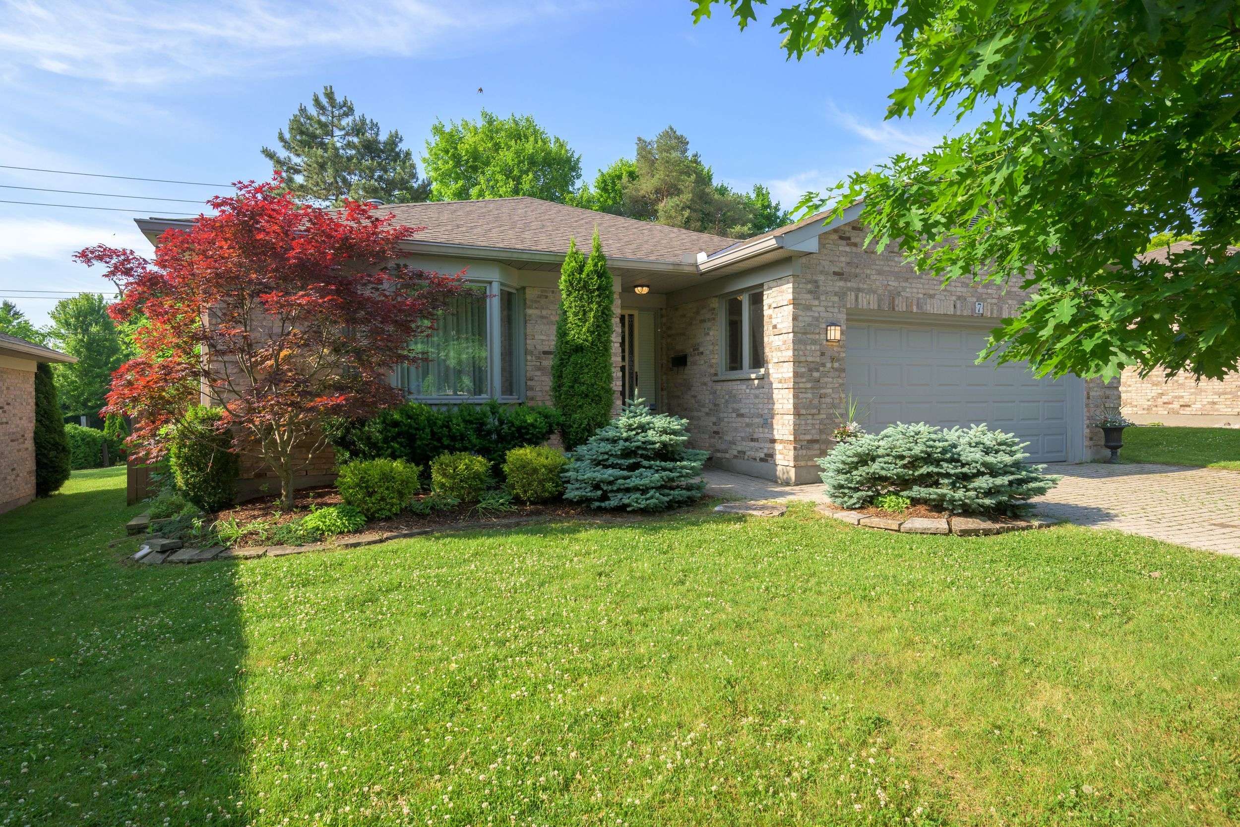 14 Doon DR #7, London North, ON N5X 3P2