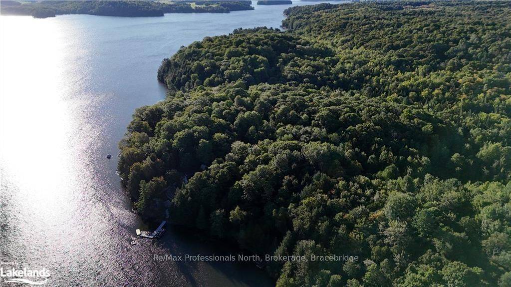 Muskoka Lakes, ON P0B 1M0,1505 North Shore RD
