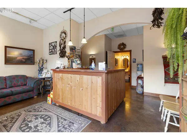 Gresham, OR 97030,119 NE 3RD ST