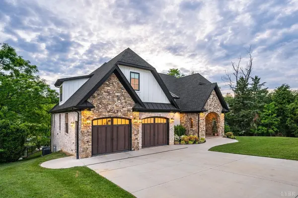 1836 Lake Manor DR, Forest, VA 24551