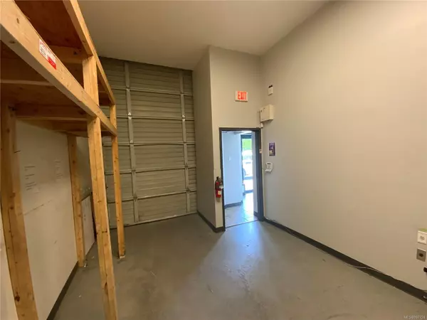 Victoria, BC V8T 2K1,416 Garbally Rd #6