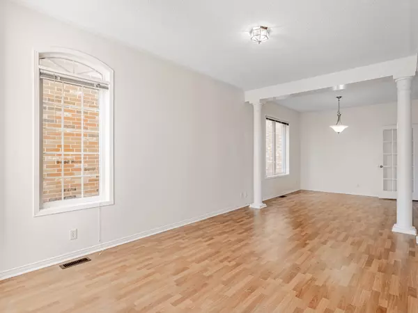 Richmond Hill, ON L4S 2M4,33 Bilberry CRES