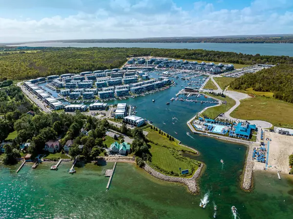 Innisfil, ON L9R 0R6,333 Sunseeker AVE #403