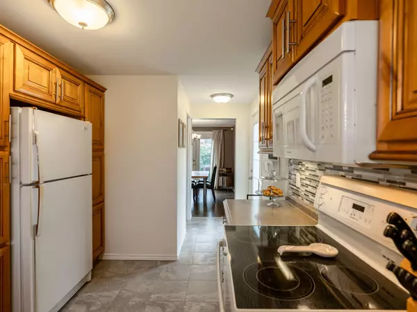 Tanglewood - Grenfell Glen - Pineglen, ON K2G 3X8,38 Nestow DR