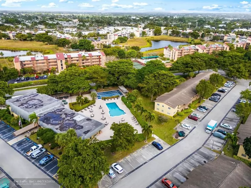 7360 NW 1st St #205, Margate, FL 33063