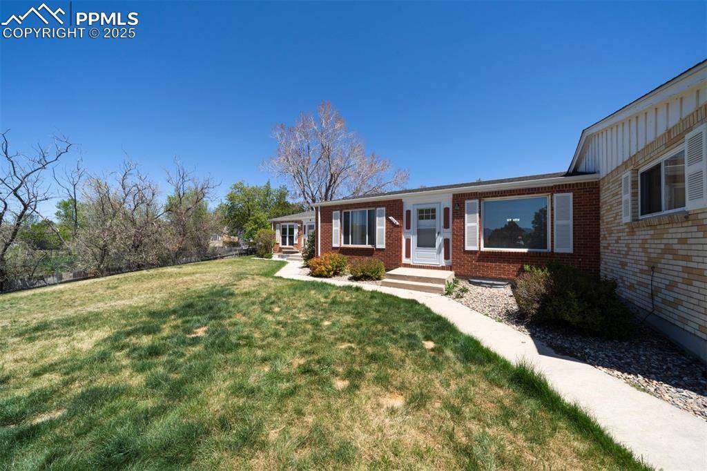 Colorado Springs, CO 80915,1116 Cree DR