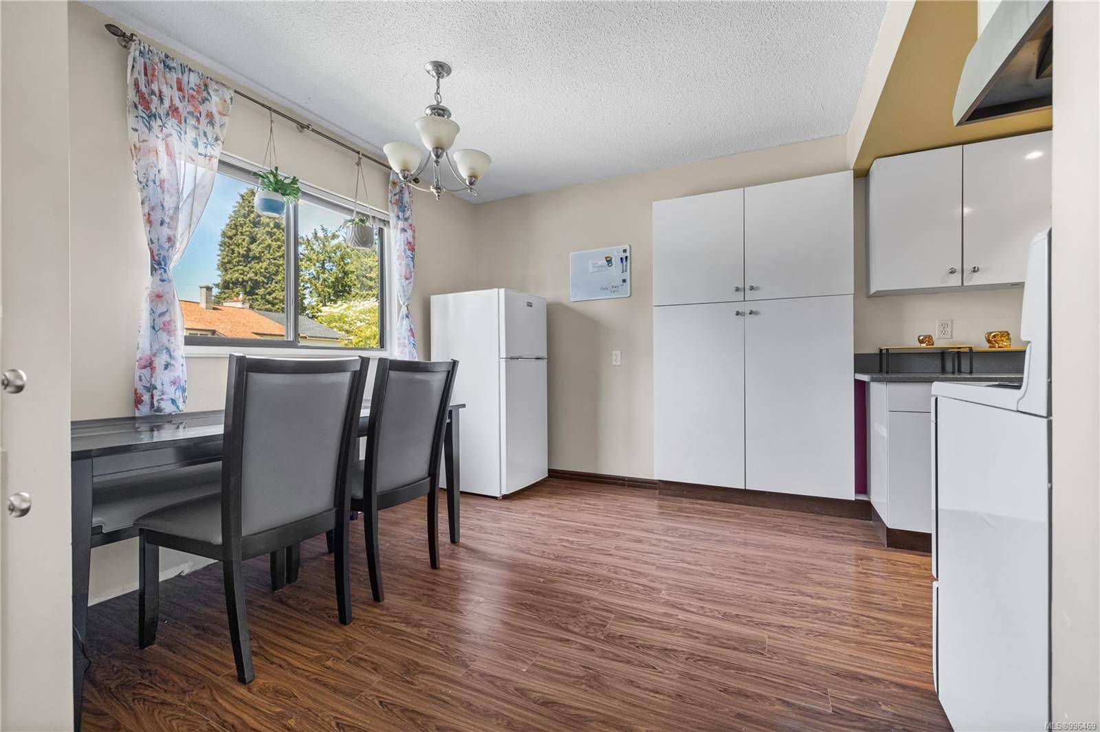 Campbell River, BC V9W 5J2,500 Colwyn St #1
