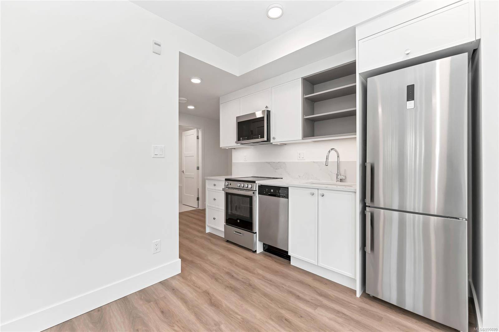 Victoria, BC V8V 3E1,1224 Richardson St #102 B