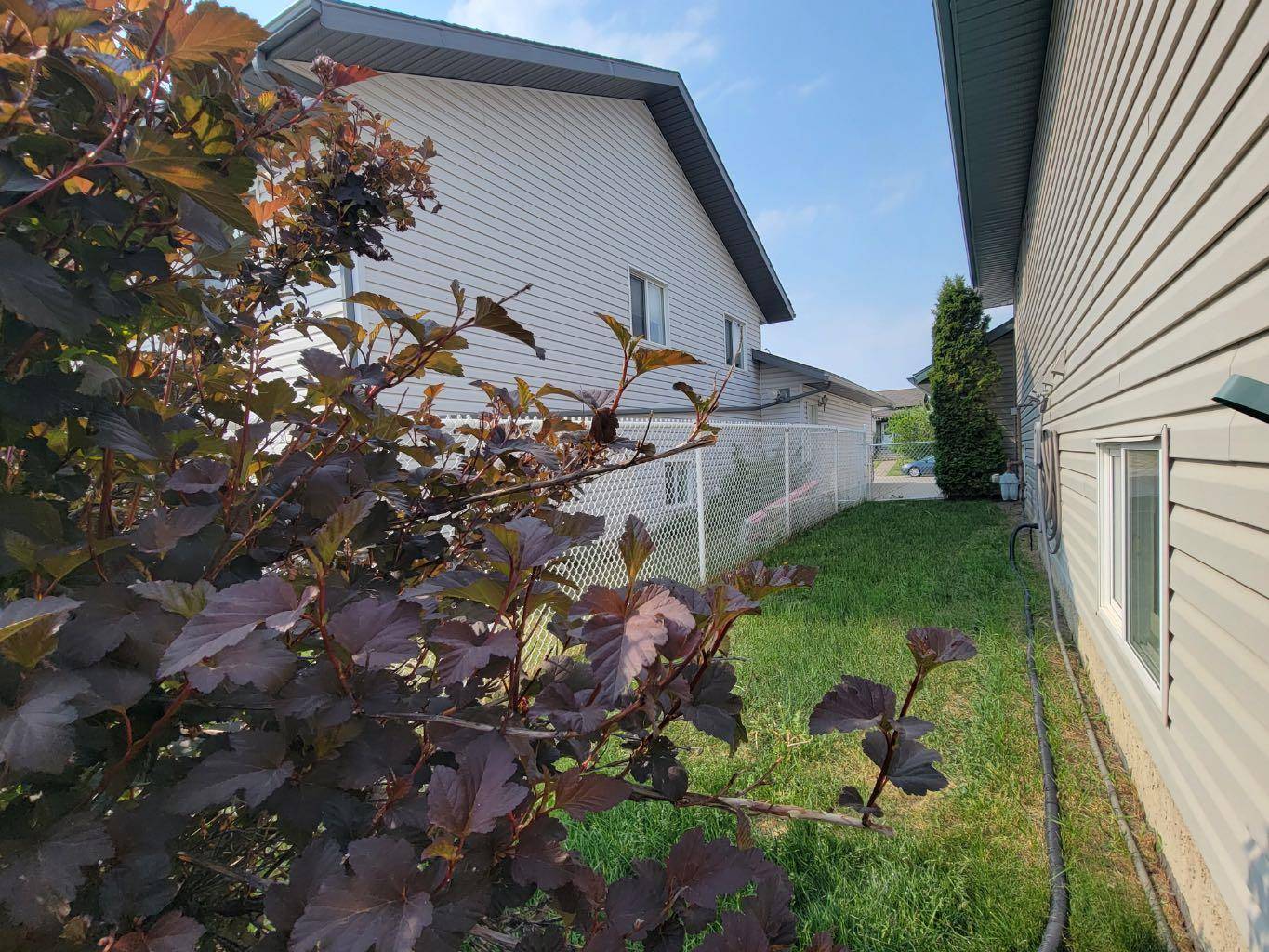 Grande Prairie, AB T8W2T5,10745 72 AVE