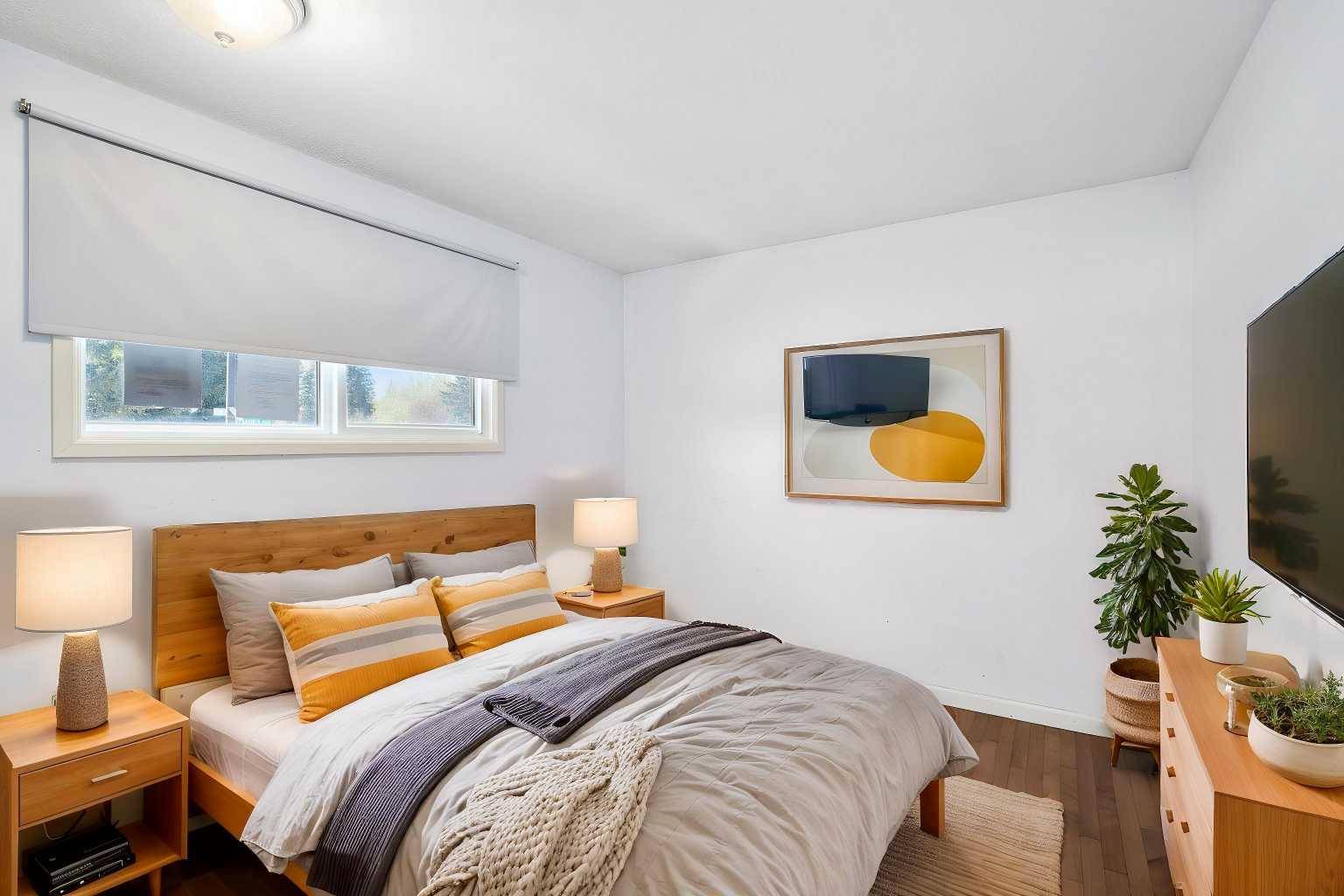 Calgary, AB T2W 1V2,12112 Canfield RD Southwest