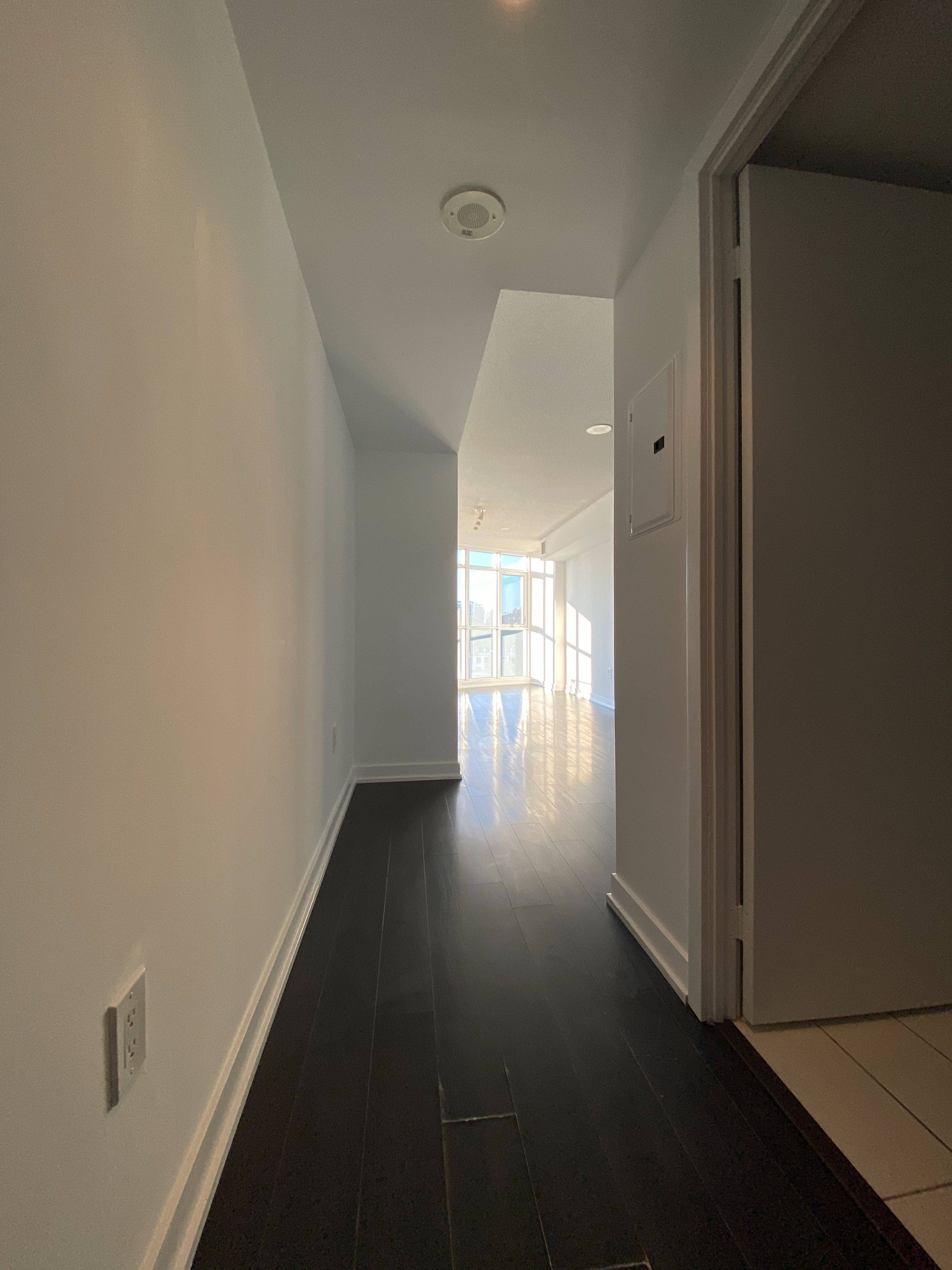21 Iceboat ST #322, Toronto C01, ON M5V 4A9