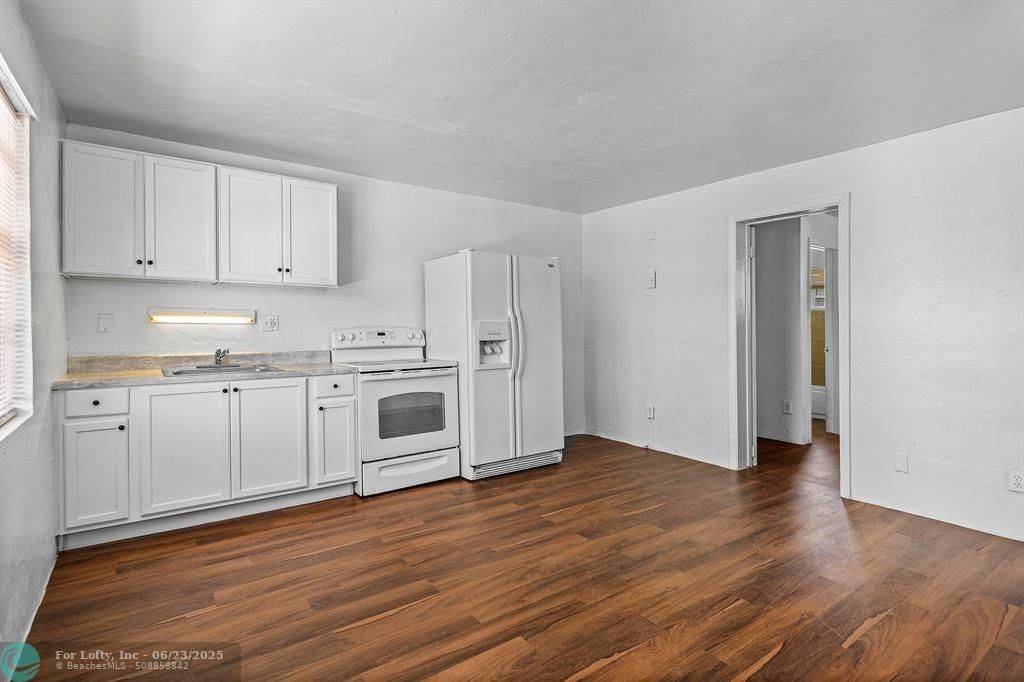 Deerfield Beach, FL 33441,279 SW 1st St #1
