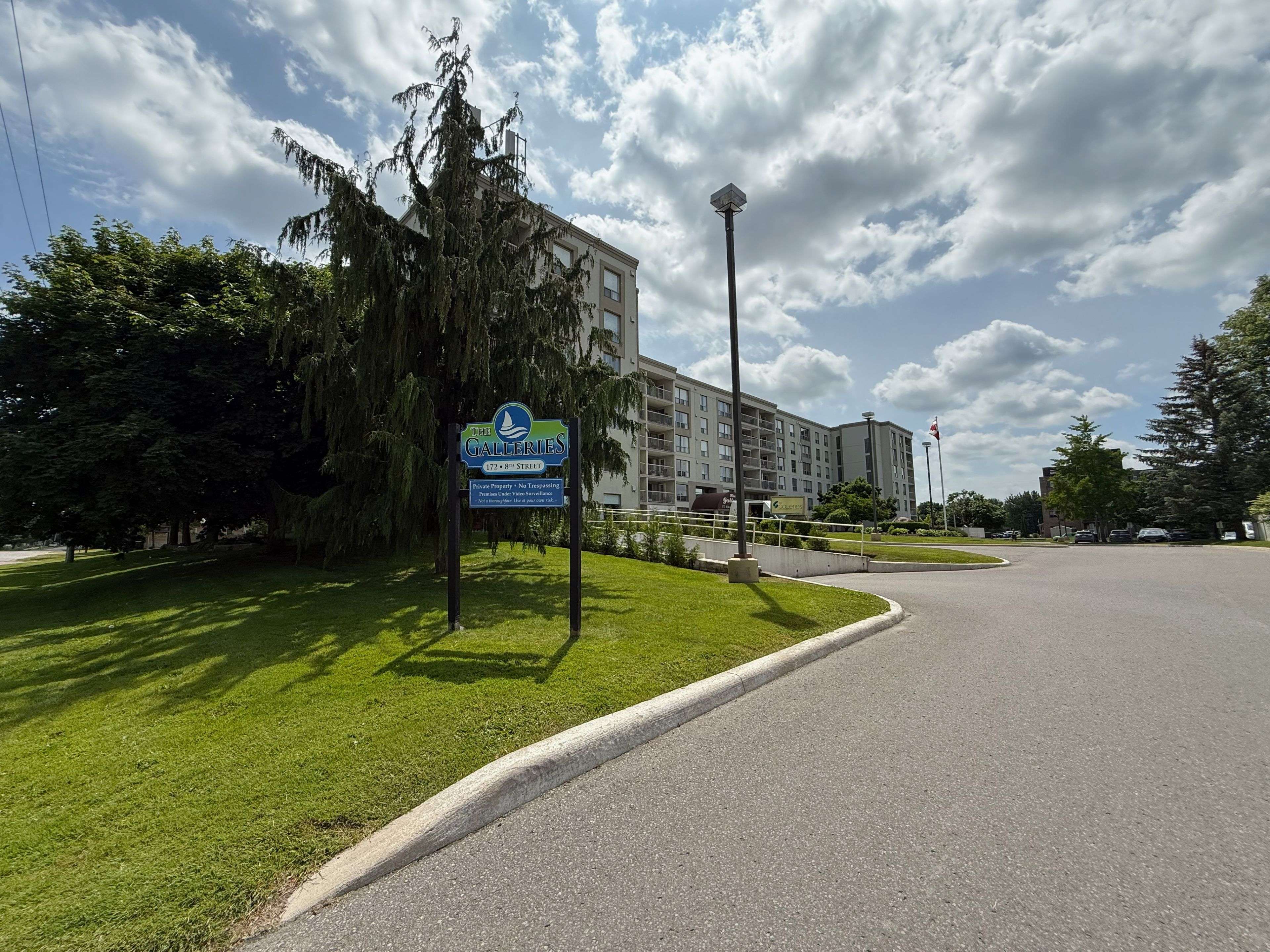 Collingwood, ON L9Y 4T2,172 Eighth ST #316