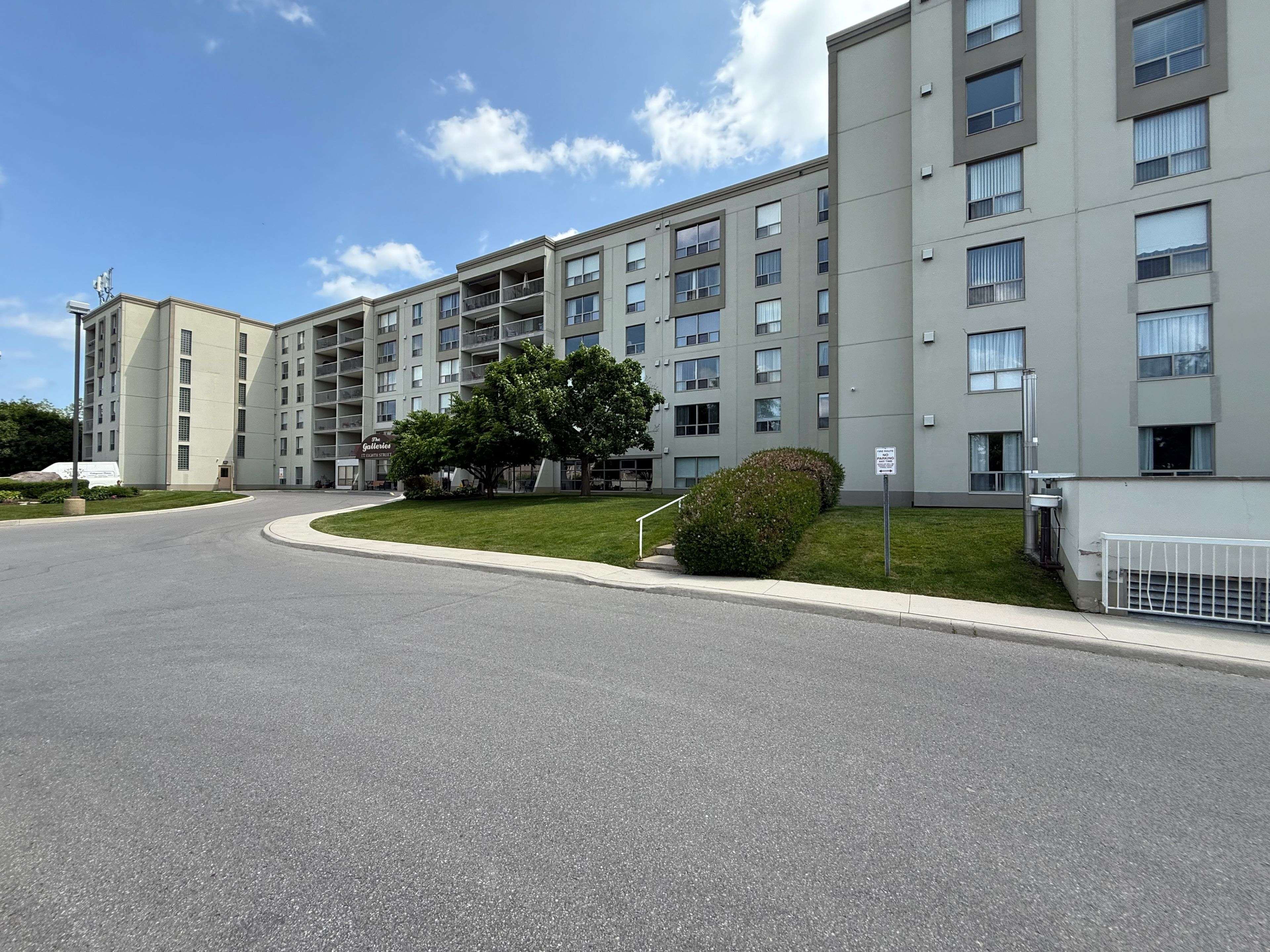 Collingwood, ON L9Y 4T2,172 Eighth ST #316