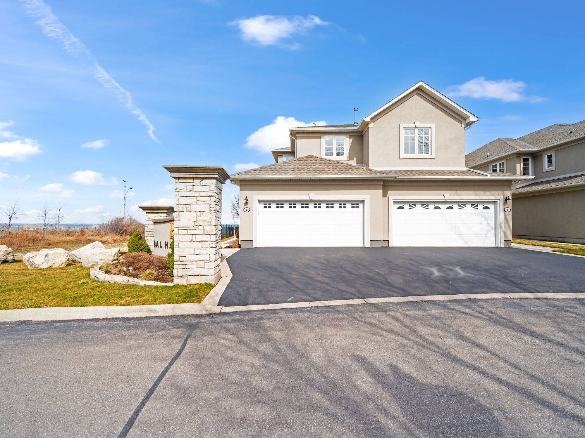Hamilton, ON L8E 6G4,484 Millen RD #2