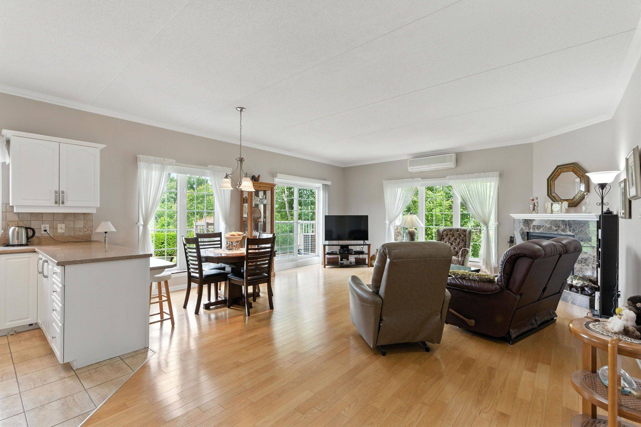 Hawkesbury, ON K6A 3V6,1404 Clement ST #112