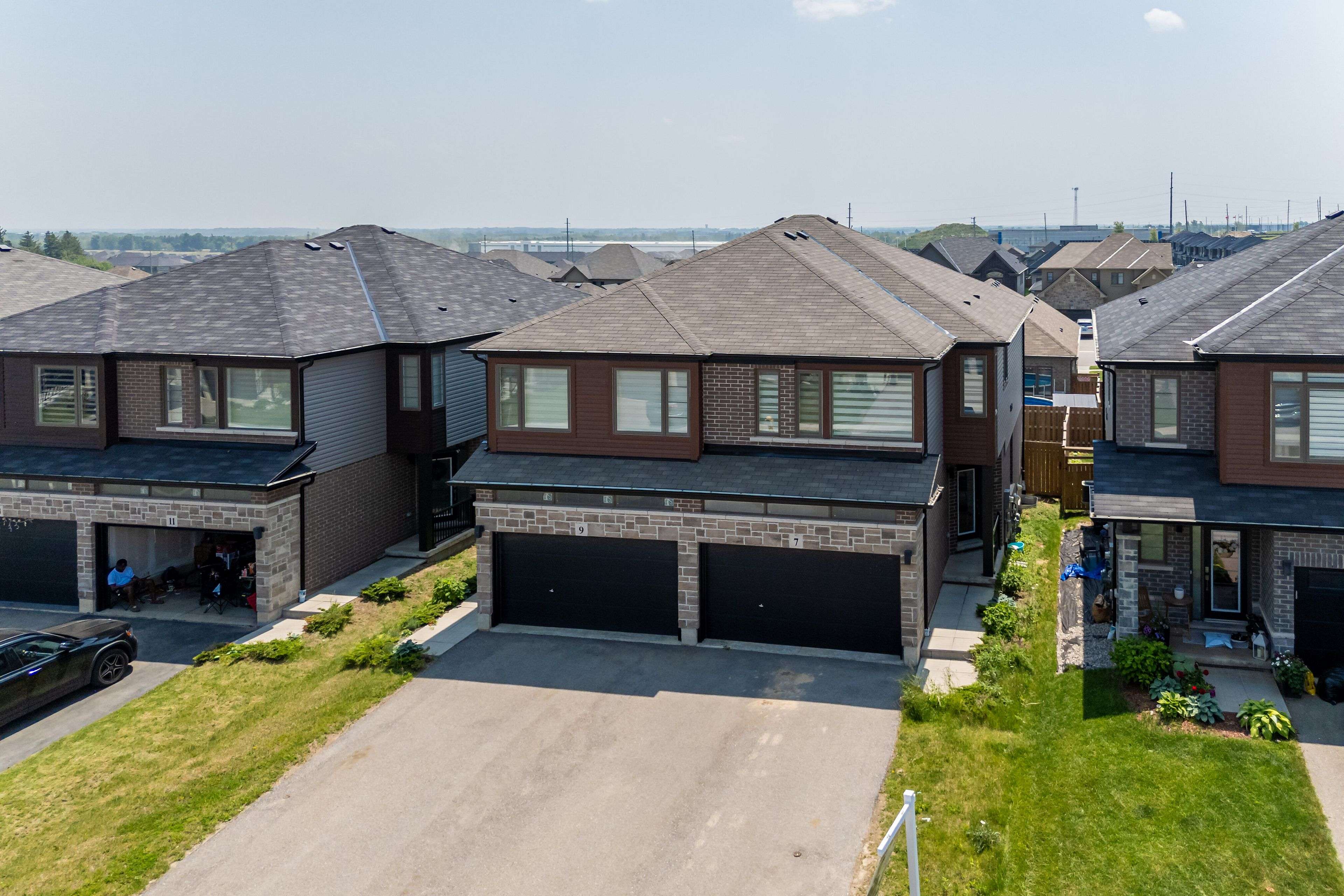 Brant, ON N3L 0K3,7 Baker LN