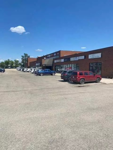 Whitecourt, AB T7S 1A1,5115 49 ST #211