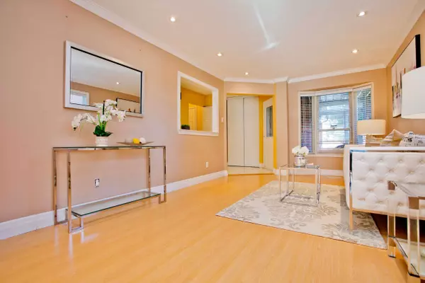 Toronto E07, ON M1V 4K9,100 Nettlecreek CRES