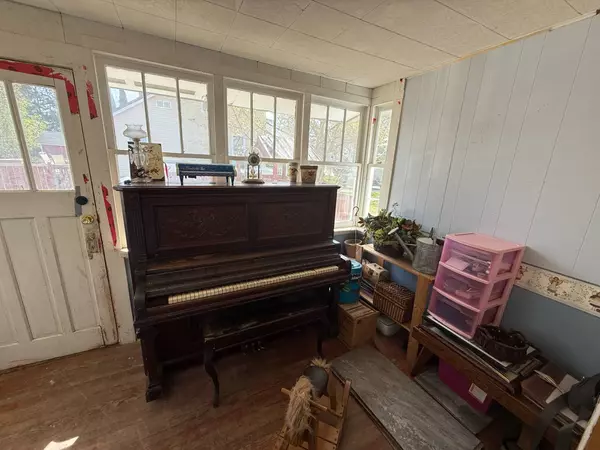 North Huron, ON N0G 2W0,365 Minnie ST