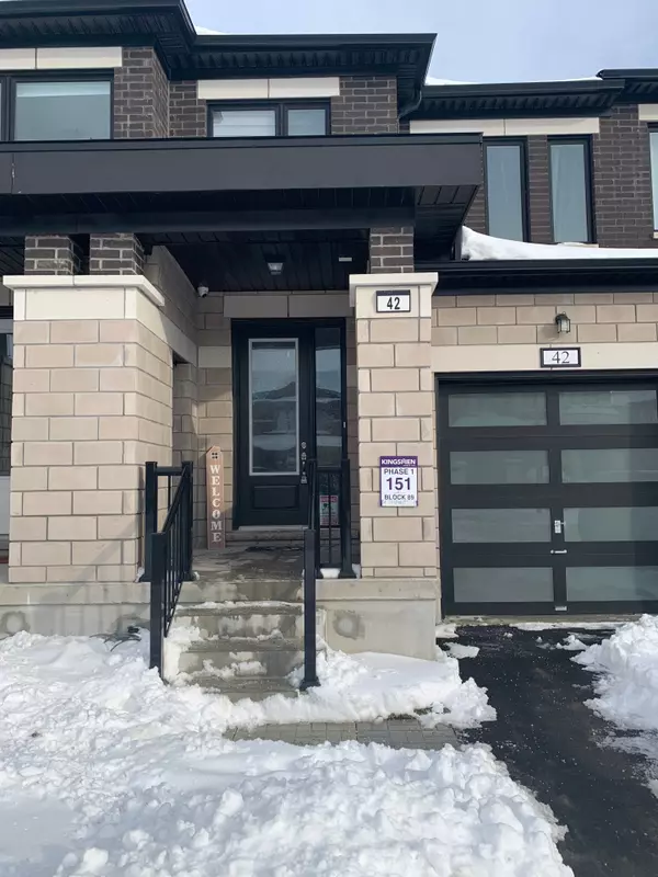 42 Keenan ST, Kawartha Lakes, ON K9V 6C2