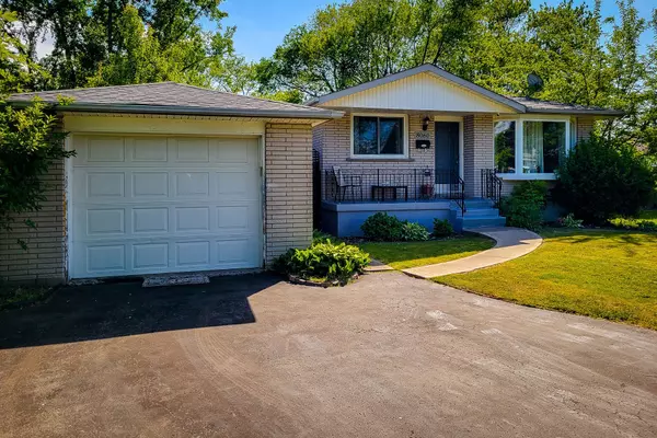 8060 Beaverdams RD, Niagara Falls, ON L2H 1R8