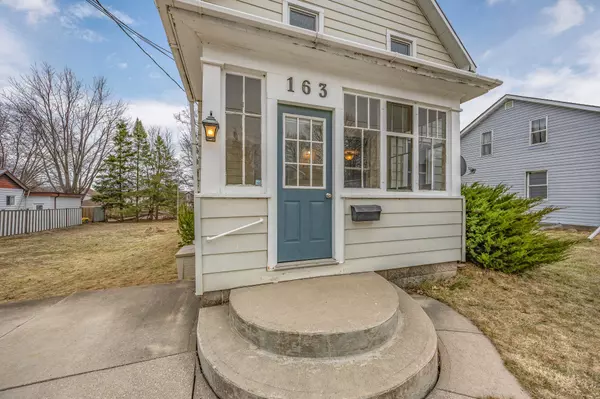 Meaford, ON N4L 1E1,163 Henry ST
