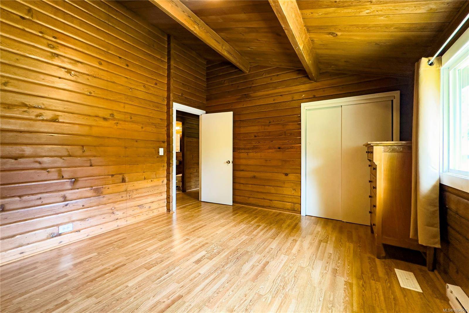 Zeballos, BC V0P 2A0,622 Keno Cres