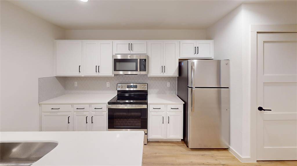 Dallas, TX 75203,715 N Lancaster Avenue #210