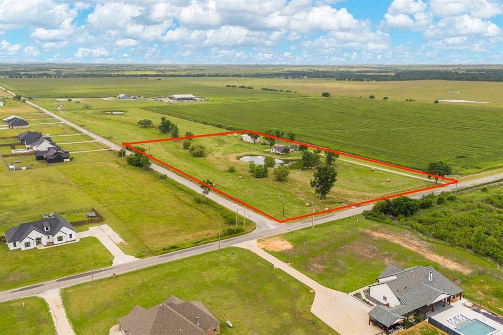 Grandview, TX 76050,8332 County Road 301