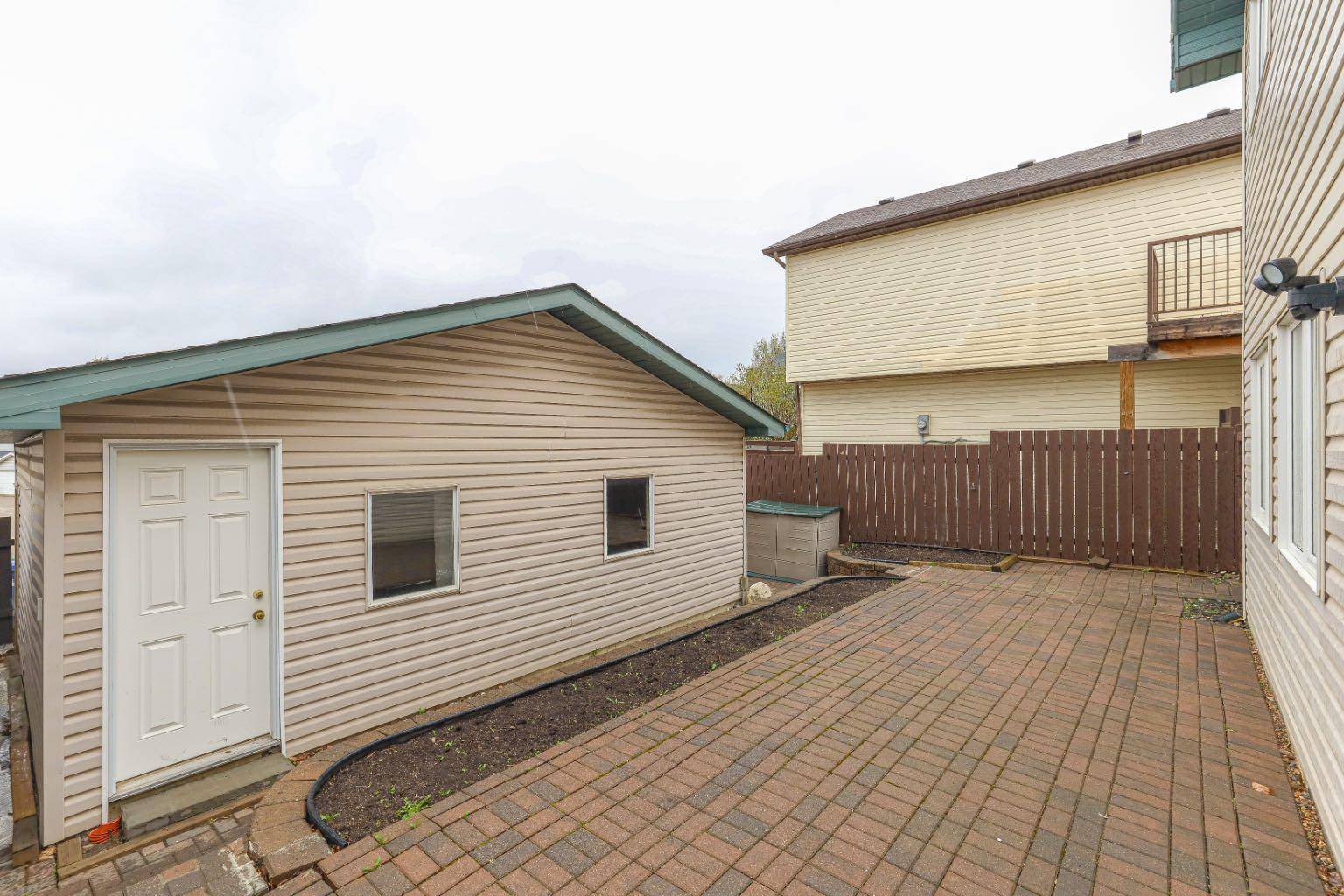 Calgary, AB T3A5K3,10720 Hidden Valley DR Northwest