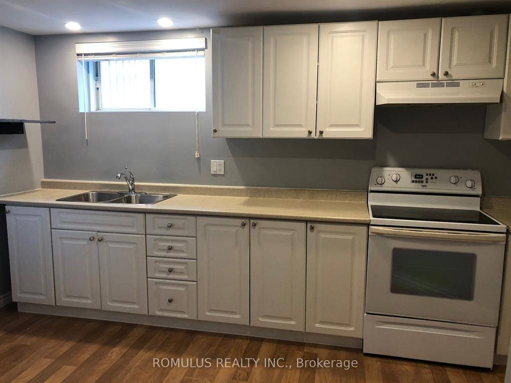 Toronto W02, ON M6N 5C2,79 Tarragona BLVD #2