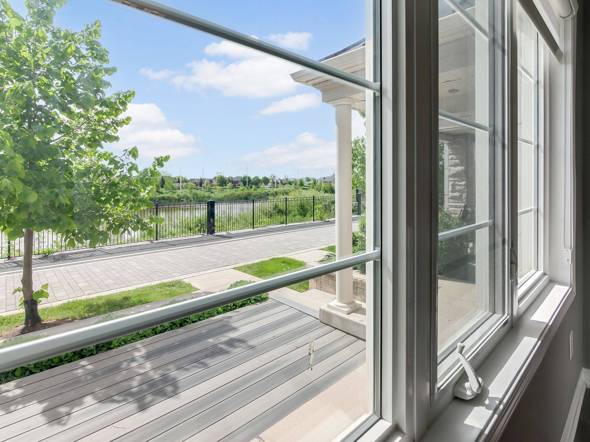 Oakville, ON L6M 0Y8,3045 George Savage AVE #18