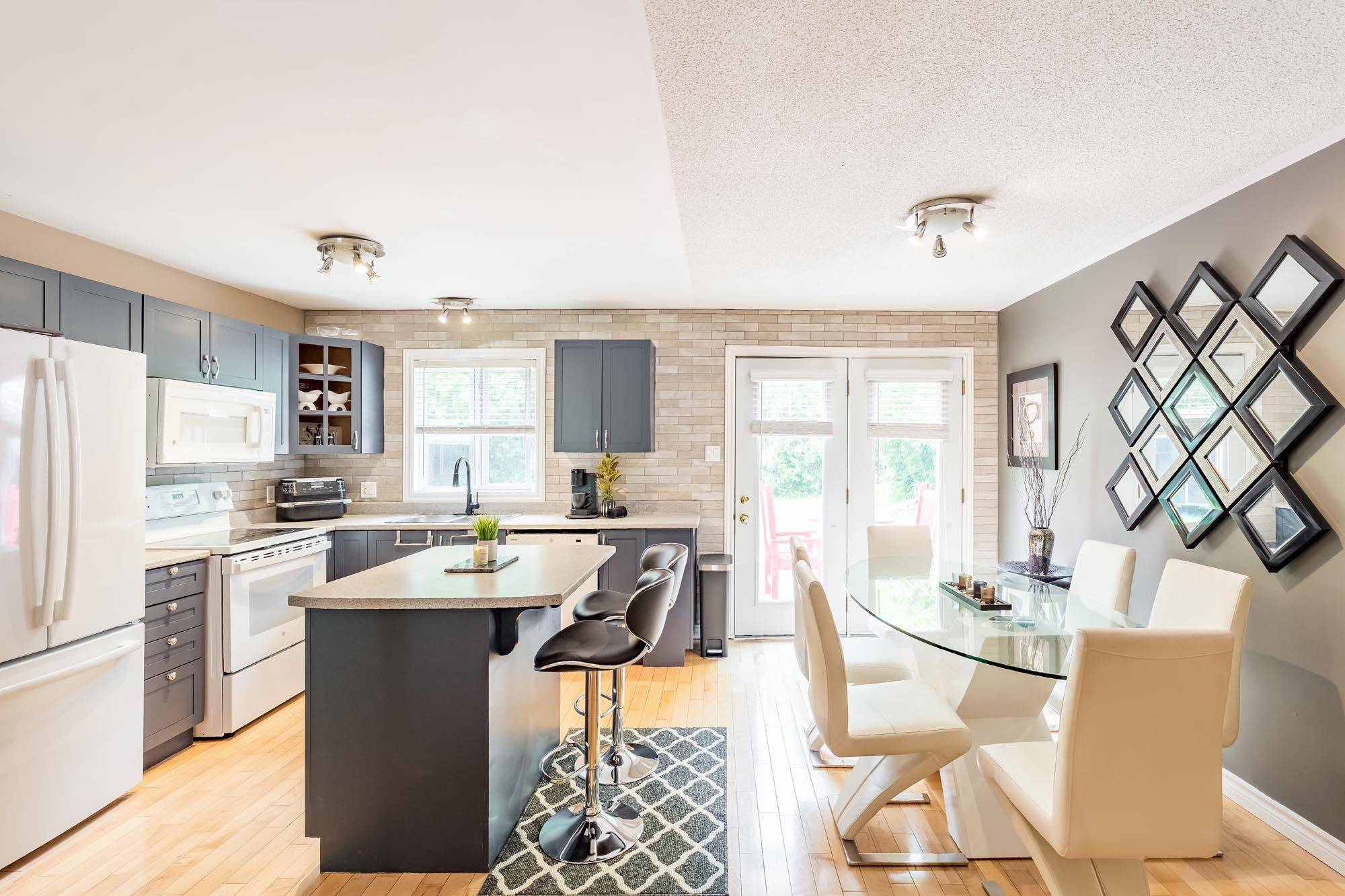 Kawartha Lakes, ON L3V 6H5,85 Fulsom CRES