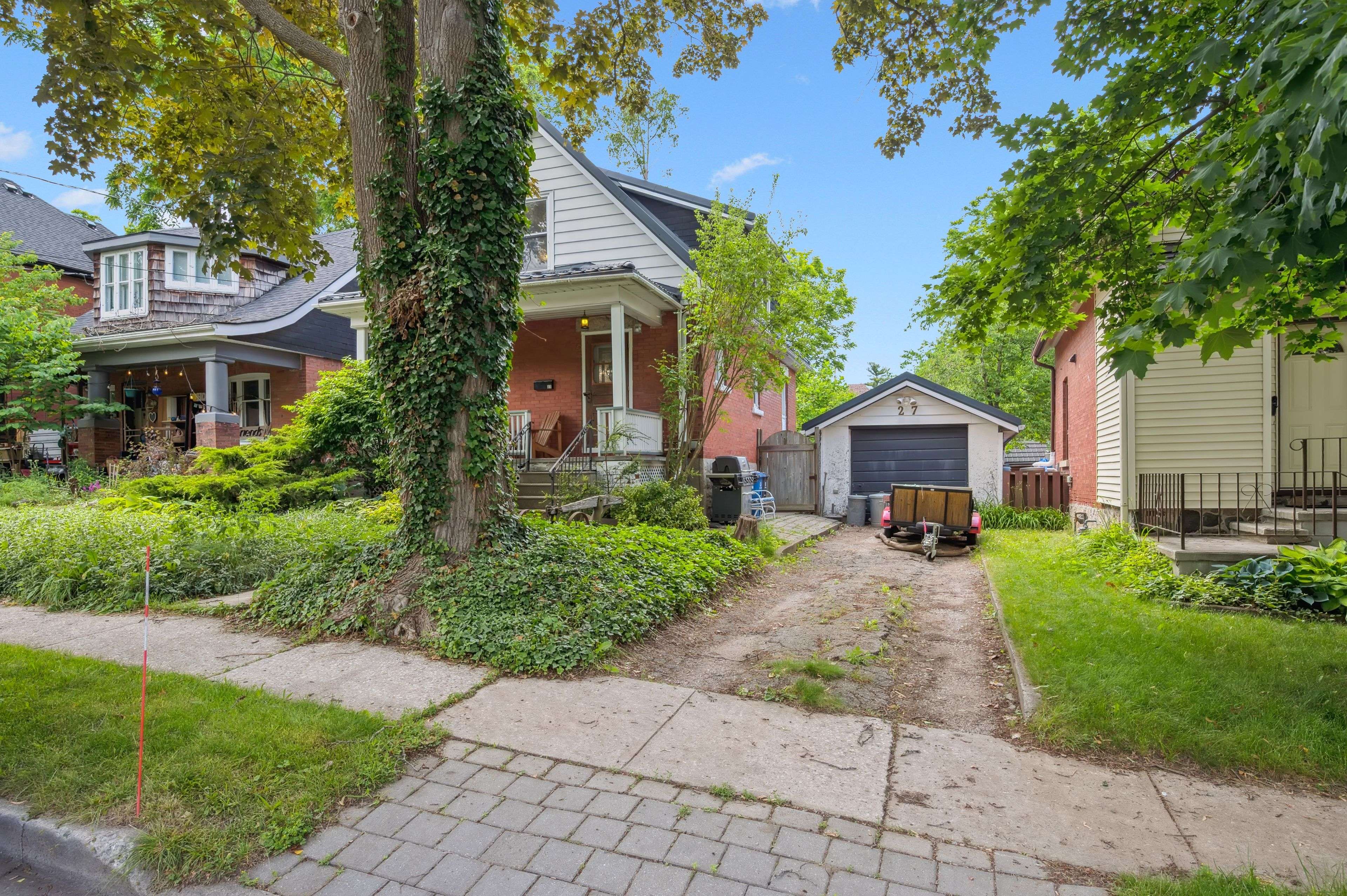 Guelph, ON N1H 2E4,27 Home ST